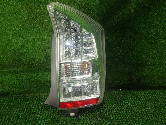 Used]Right Tail Light TOYOTA Prius 2010 DAA-ZVW30 8155047122 - BE FORWARD  Auto Parts