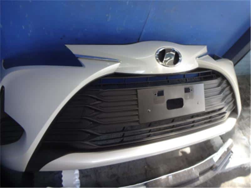 Used]Front Bumper TOYOTA Vitz 2019 DBA-NSP135 5211952A50A1 - BE