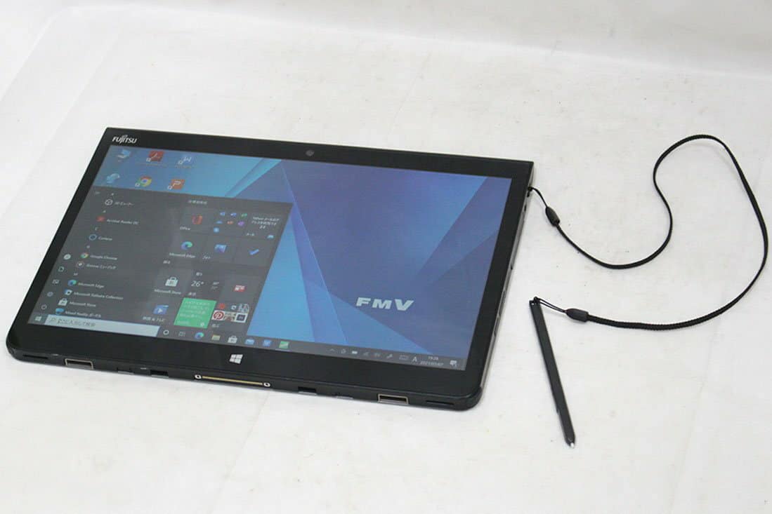 Used]full HD 13.3 inches tablet Fujitsu ArrowsTab Q736/P Windows10 