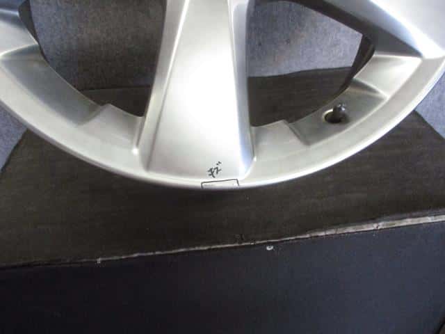 [Used]Wheel TOYOTA Harrier 2006 CBA-ACU30W - BE FORWARD Auto Parts