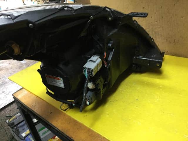 Used]Swift Sport ZC32S Left Headlight 3532072L60 - BE