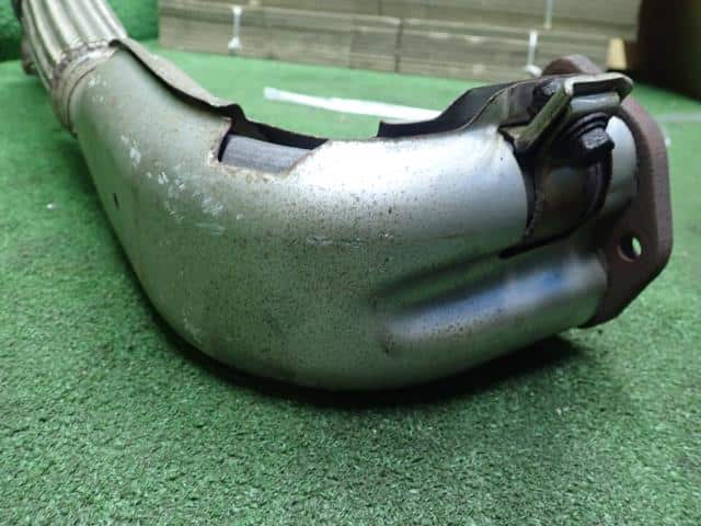 パーツ Front Exhaust Pipe MITSUBISHI E-CJ2A Used]Front Exhaust Pipe MITSUBISHI Mirage 1995 E-CJ2A MR188804