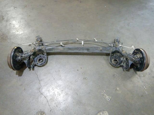Used]Rear Axle Beam Assembly TOYOTA Ractis 2012 DBA-NCP120 