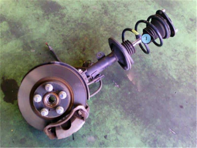 プレミオ DBA-ZRT261 右Rストラット プレミオ（トヨタ）２．０Ｇ ＥＸパッケージ（2019年10月）｜カタログ