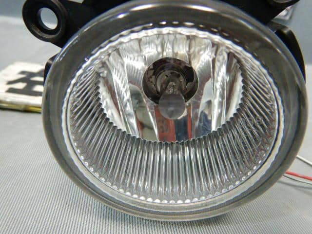 Used]Left Fog Light DAIHATSU Mira cocoa 2014 DBA-L685S - BE