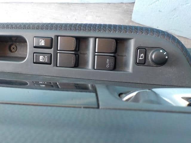 Suzuki Swift Old Model Main Power Window Switch