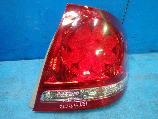 アリオン AZT240 右テールランプ 1F7 81550-20A10 アリオンテールライトの値段と価格推移は？｜1件の売買データから
