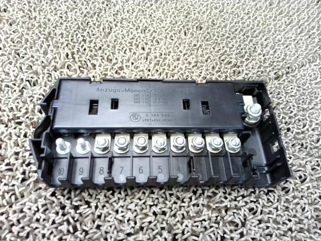 Used]Fuse Box BMW Z3 2000 GF-CL20 - BE FORWARD Auto Parts