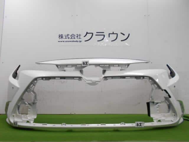Used]Corolla touring ZRE212W Front Bumper Face 521191A920A0 - BE