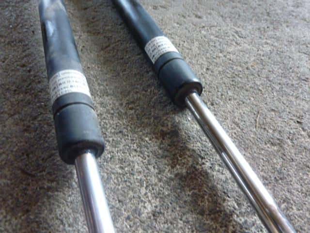 Used]Tail Gate Damper TOYOTA Townace Noah 1999 GF-SR40G - BE