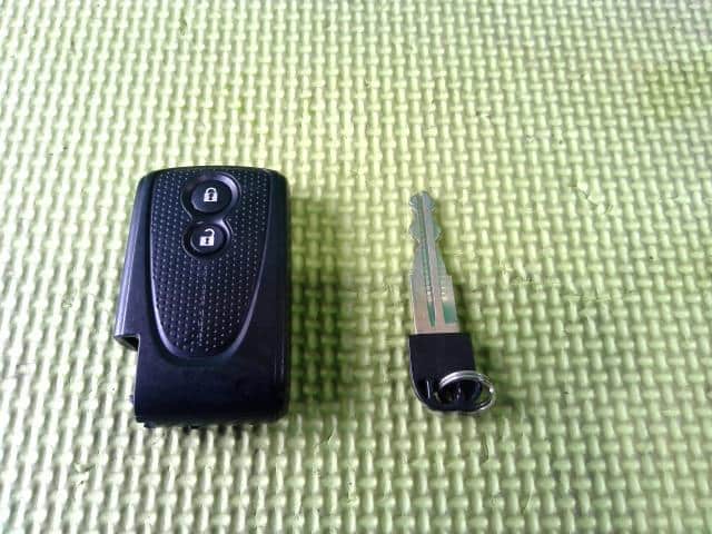 [Used]Keyless Entry Remote Control Key DAIHATSU Mira 2011 DBA-L275S ...