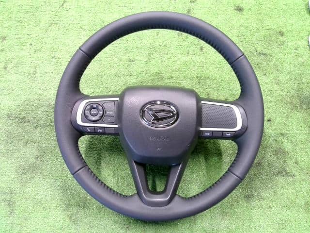 Used]Steering Wheel DAIHATSU Taft 2021 6BA-LA900S 45102B2C90C1