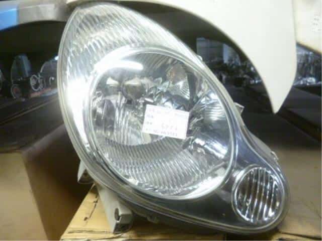 [Used]Right Headlight DAIHATSU Storia 2001 UA-M100S P2359 - BE FORWARD ...