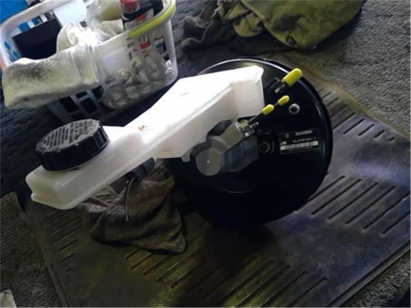 Mazda Verisa Brake Booster Master Cylinder Ex-Japan