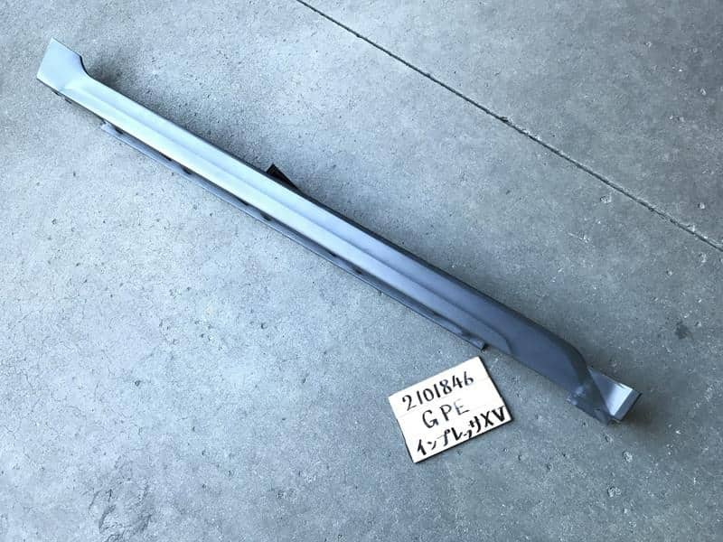 Used]Right Side Step SUBARU Impreza XV 2013 DAA-GPE 91112FJ141