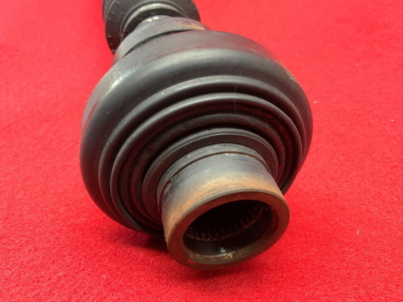 [Used]VW057 7P tuaregu V6 4WD Front Propeller Shaft 7P0 521 101 H