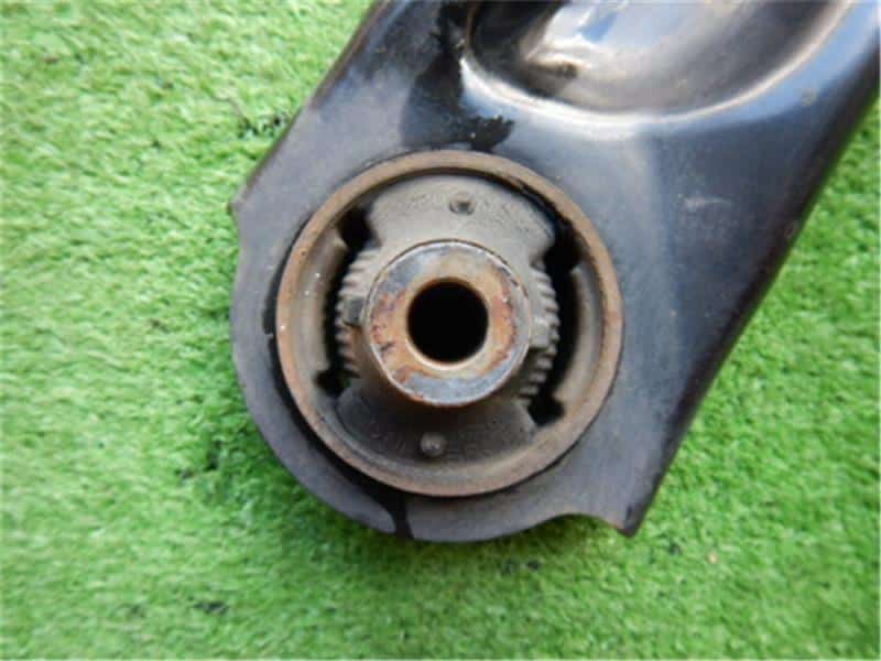 [Used]Front Right Lower Control Arm NISSAN XTrail 2014 DBANT32