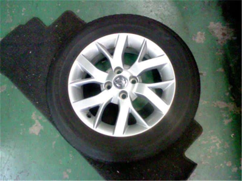[Used]Tire&Wheel Assembly NISSAN Note 2017 DAA-HE12 - BE FORWARD Auto Parts