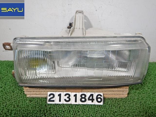 Used]Left Headlight TOYOTA Corolla Levin 1990 E-AE92 811601A401