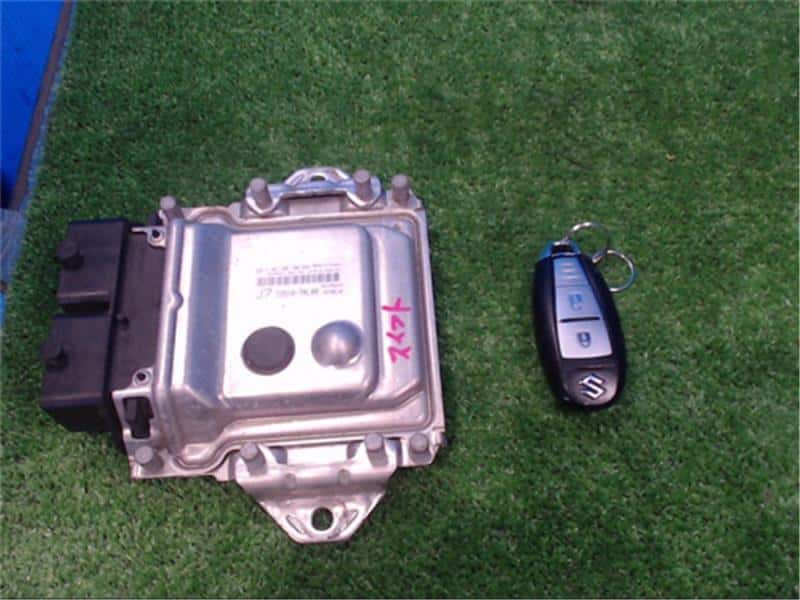 Used]Engine Control Unit / ECU SUZUKI Swift 2012 CBA-ZC32S - BE