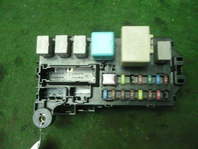 [Used]Fuse Box DAIHATSU Tanto 2005 CBA-L350S 85980B2041 - BE FORWARD ...