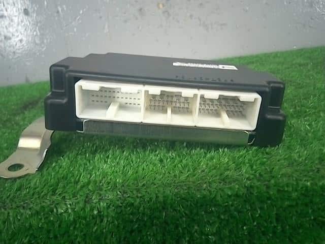 Used]Transmission Computer TOYOTA Passo Sette 2011 CBA-M512E