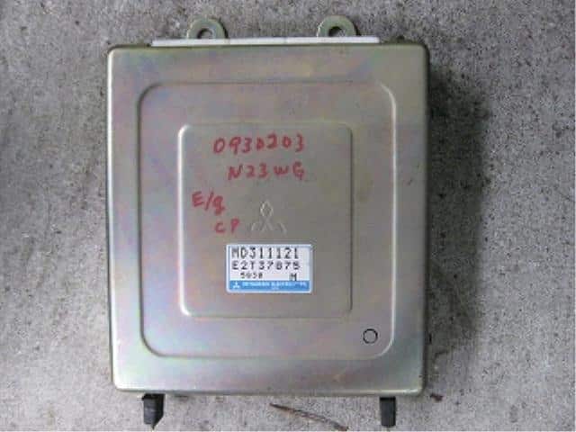 Used]Engine Control Unit MITSUBISHI RVR 1995 E-N23WG MD311121 - BE 