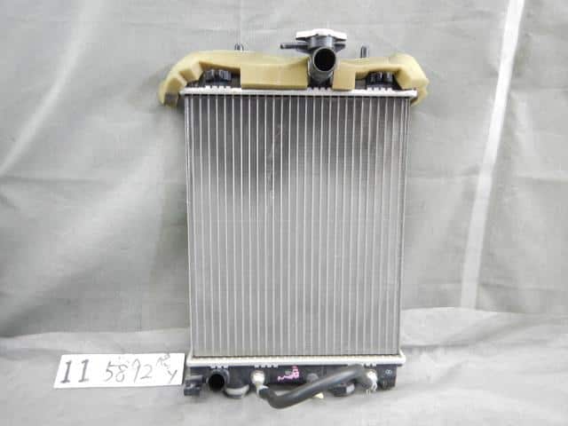 純正ラジエター トヨタ パッソ KGC35 H26.04以降用 品番：16400-B1390 純正新品 KOYORAD ラジエーター 16400-B1300 (パッソ KGC35 KGC30)に適合 パッソ