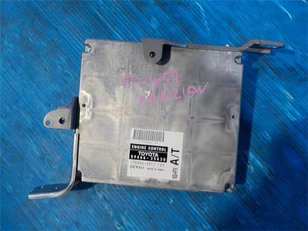 Used]Engine Control Unit / ECU TOYOTA Hilux Surf 2002 KN-KDN215W