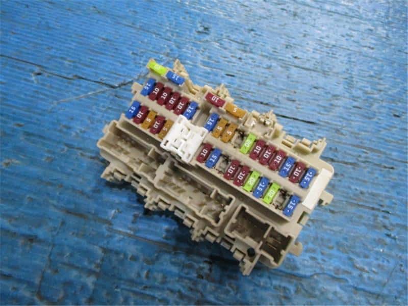 [Used]Fuse Box NISSAN Serena 2017 DAAGFC27 BE FORWARD Auto Parts