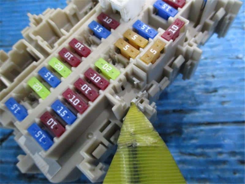 [Used]Fuse Box NISSAN Serena 2017 DAAGFC27 BE FORWARD Auto Parts