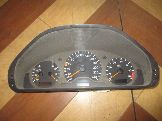 Used]□Benz W202 C200 meter 2025405948 54,296km buhintori speedometer  instrument panel cluster □ - BE FORWARD Auto Parts