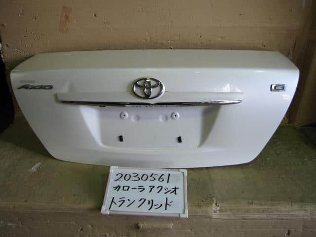 カローラアクシオ DBA-NZE141 トランクリッド　トランク 1F7 64401-12A70 カローラアクシオ DBA-NZE141 トランクリッド カローラアクシオ DBA