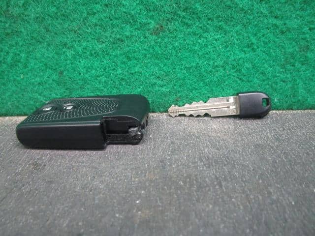 [Used]Keyless Entry Remote Control Key DAIHATSU Mira cocoa 2018 DBA ...