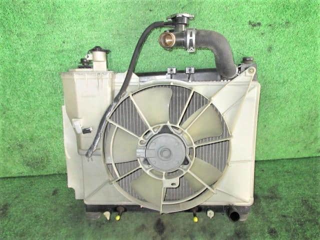 [Used]Radiator TOYOTA Probox 2002 UB-NCP51V 1640021070 - BE FORWARD ...