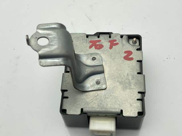 Used]Control Unit TOYOTA IST 2002 UA-NCP60 8974152140 - BE FORWARD Auto  Parts