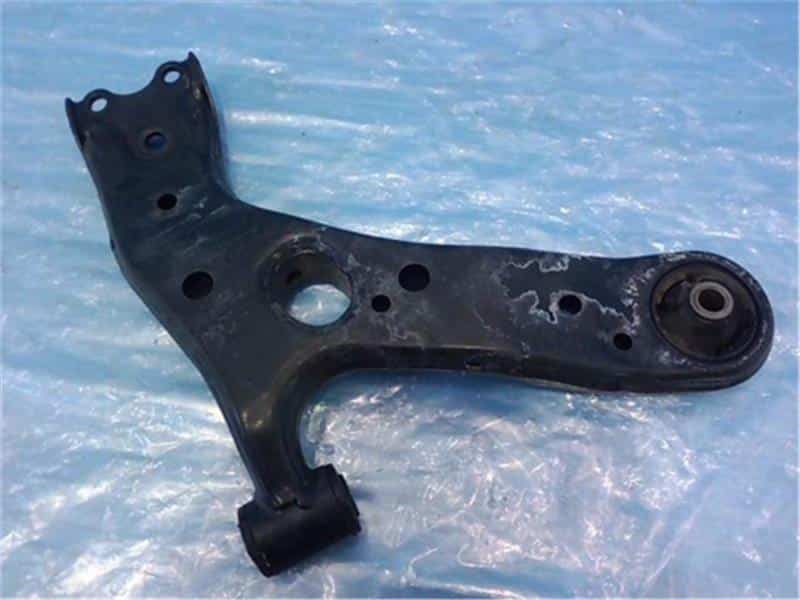 [Used]Front Left Lower Control Arm TOYOTA Prius Alpha 2016 DAA-ZVW41W ...