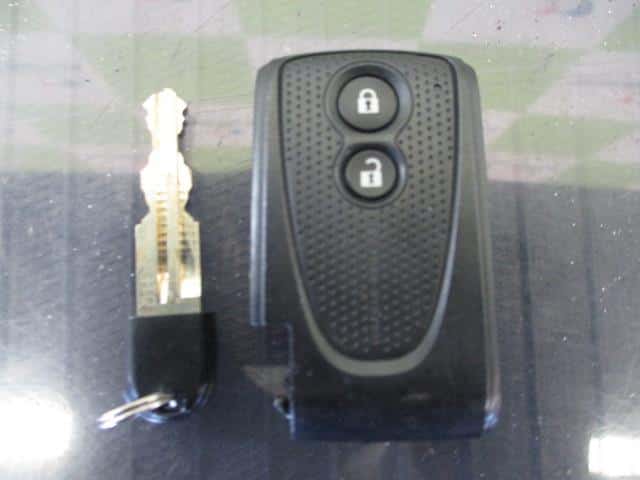 [Used]Keyless Entry Remote Control Key DAIHATSU Mira cocoa 2013 DBA ...