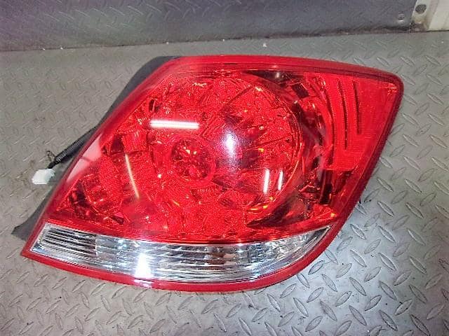 [Used]Right Tail Light HONDA Legend 2005 DBA-KB1 33501SJA003 - BE ...