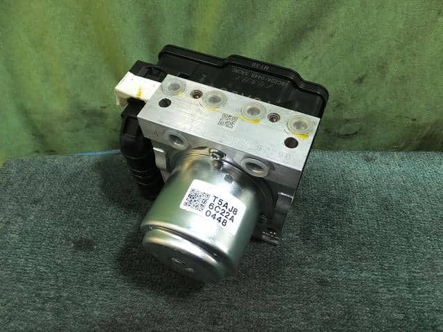 Used]ABS Actuator HONDA Fit 2016 DBA-GK3 57110T5AJ84 - BE FORWARD