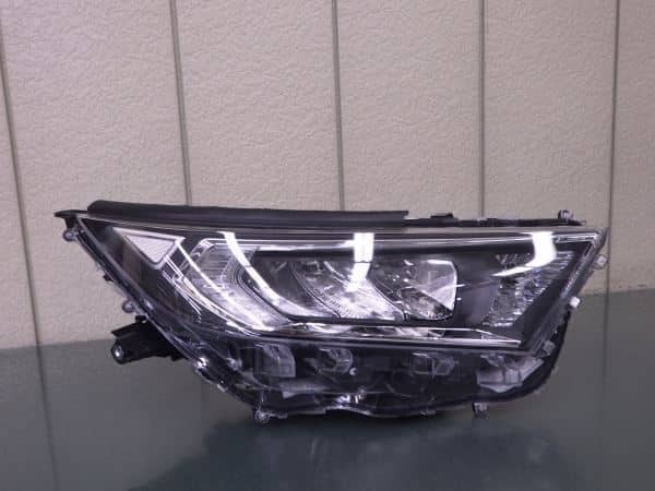 RAV4 MXAA54 左ヘッドライトユニット　LED STANLEY42-87 RAV4 MXAA54 左ヘッドライトユニットLED STANLEY42-87