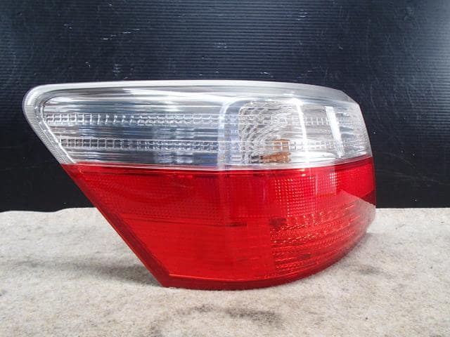 Used]Left Tail Light TOYOTA Premio 2008 DBA-ZRT261 8156120A21 - BE