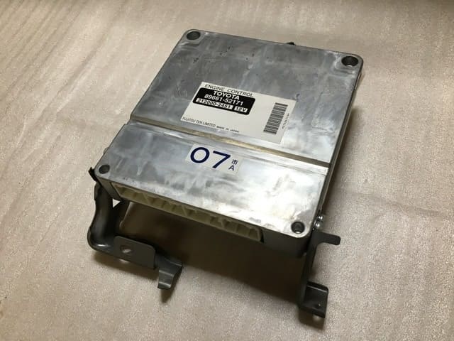 Used]Engine Control Unit / ECU Porte NNP11 Toyota Genuine 1NZ-FE