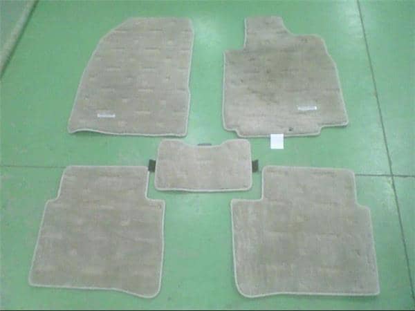 Nissan tiida 2024 floor mats