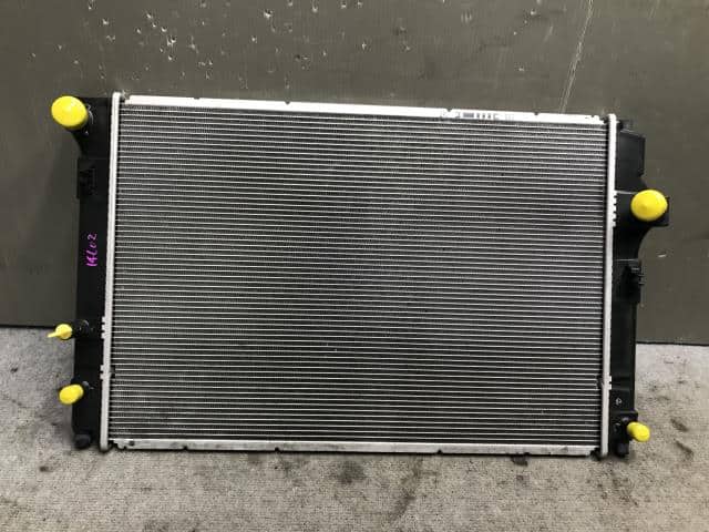 Used]Radiator TOYOTA Aqua 2014 DAA-NHP10 1640021331 - BE FORWARD