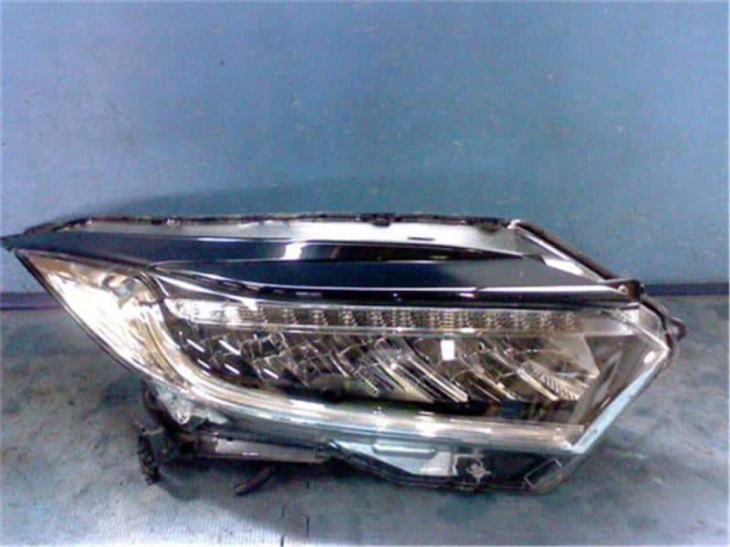 Used]Right Headlight HONDA Vezel 2019 DBA-RU1 - BE FORWARD Auto Parts