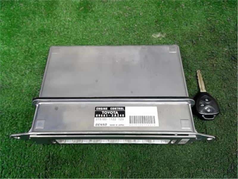 Used]Engine Control Unit / ECU TOYOTA Mark X 2004 DBA-GRX121 - BE