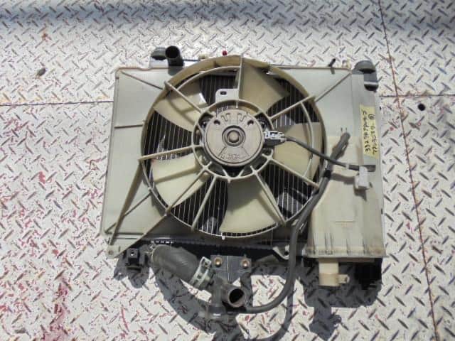 [ebay][Used]Radiator TOYOTA Fun Cargo 2001 TA-NCP20 - BE FORWARD Auto Parts
