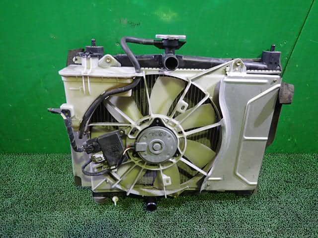 [Used]Radiator TOYOTA Vitz 2004 CBA-SCP13 1640023150 - BE FORWARD Auto ...