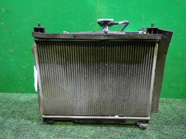 [Used]Radiator TOYOTA Vitz 2004 CBA-SCP13 1640023150 - BE FORWARD Auto ...